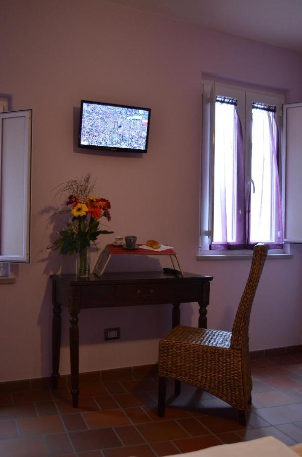 B&B La Casa Di Giulietta Castelmezzano Buitenkant foto