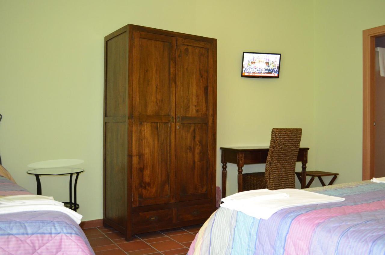 B&B La Casa Di Giulietta Castelmezzano Buitenkant foto