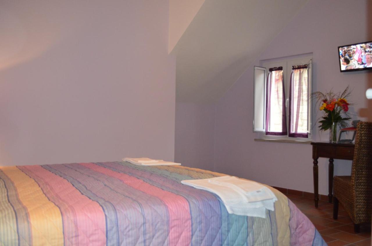 B&B La Casa Di Giulietta Castelmezzano Buitenkant foto