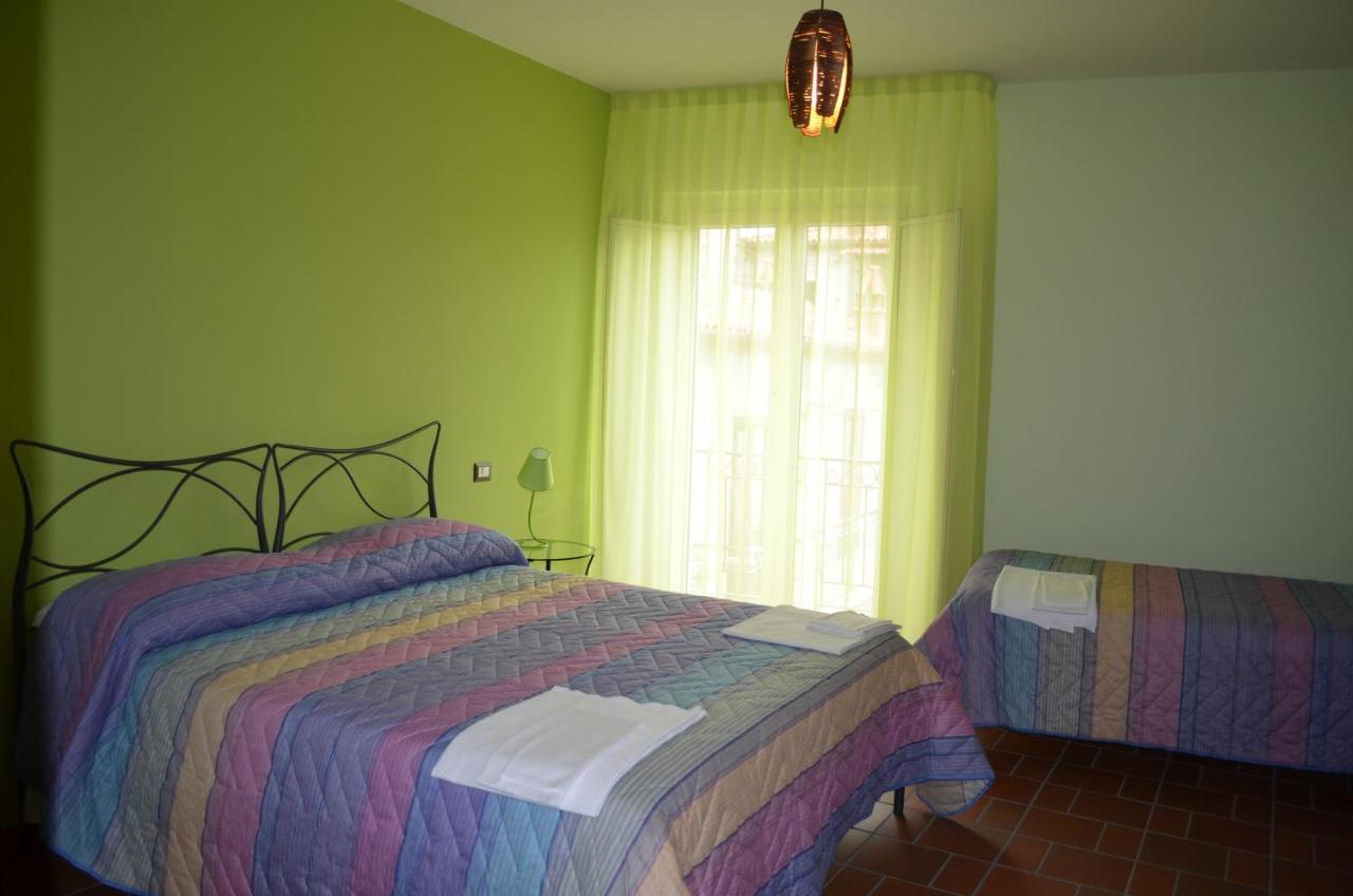 B&B La Casa Di Giulietta Castelmezzano Buitenkant foto