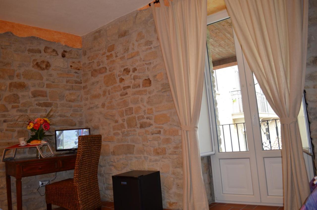 B&B La Casa Di Giulietta Castelmezzano Buitenkant foto